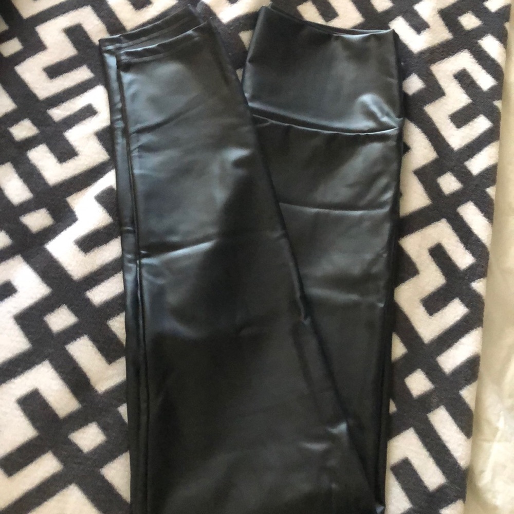 Faux leather leggings